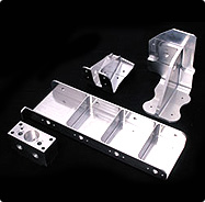 アルミ削り出し部品